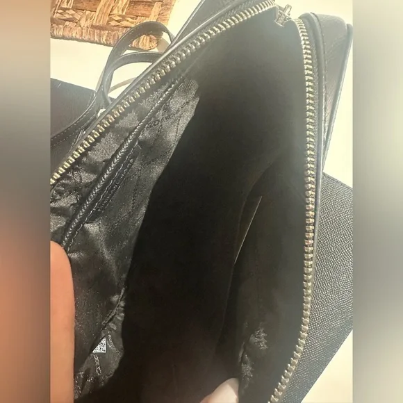 Michael kors crossbody and wallet - Picture 3 of 5